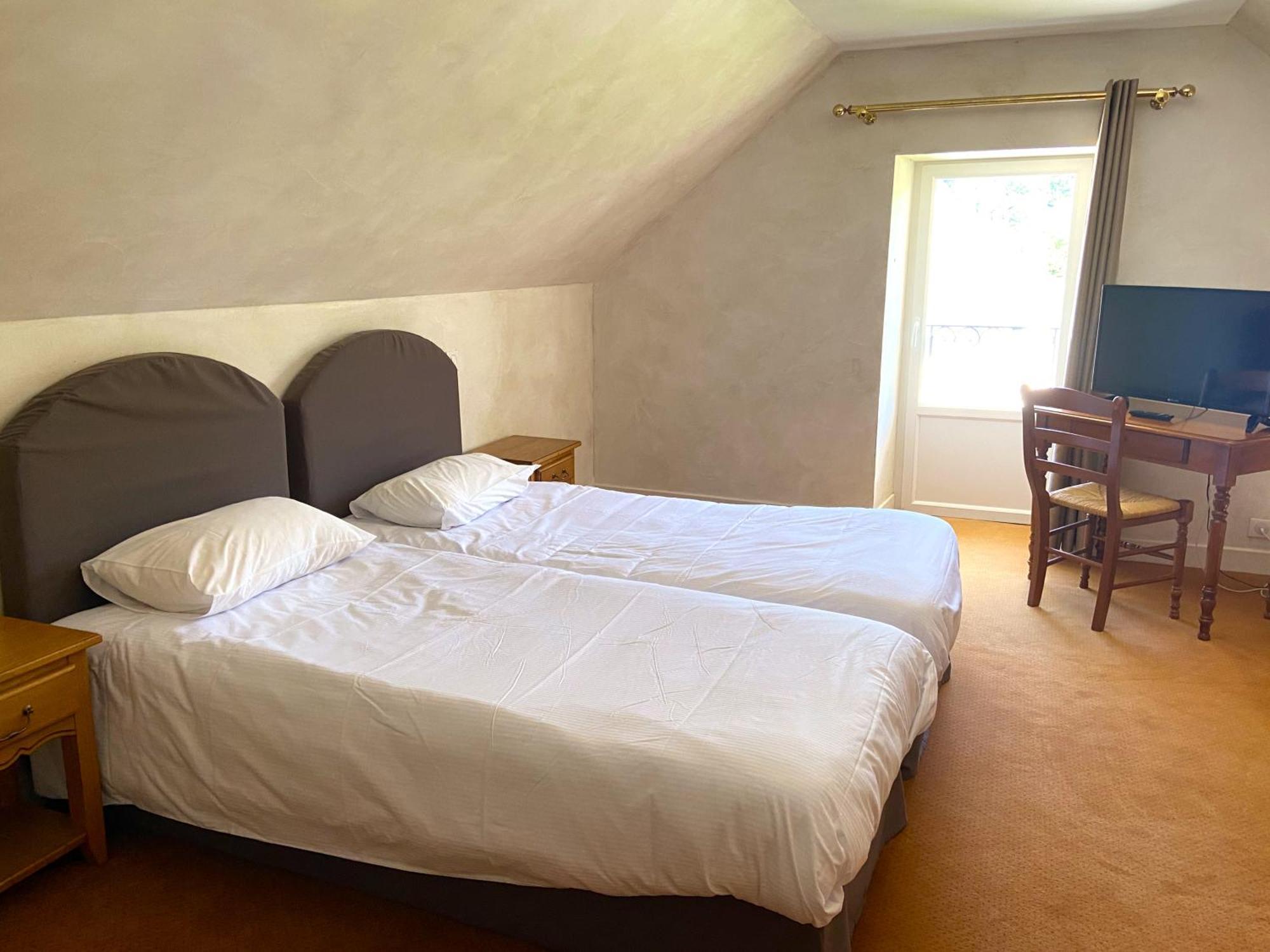 Hotel Beausejour Vic-sur-Cère Zimmer foto